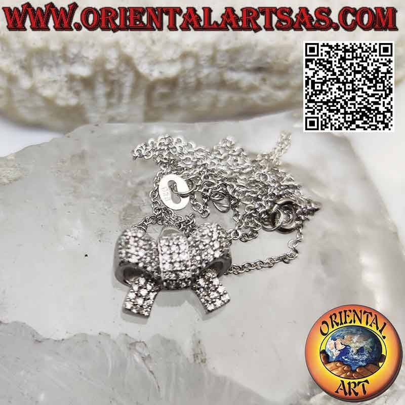 Colgante lazo de plata tachonado de circonitas completo con cadena de 45 cm