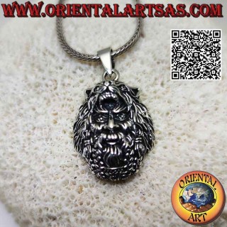 Pendentif en argent en forme de tête d'Odin (principal dieu nordique) avec un loup sur la tête