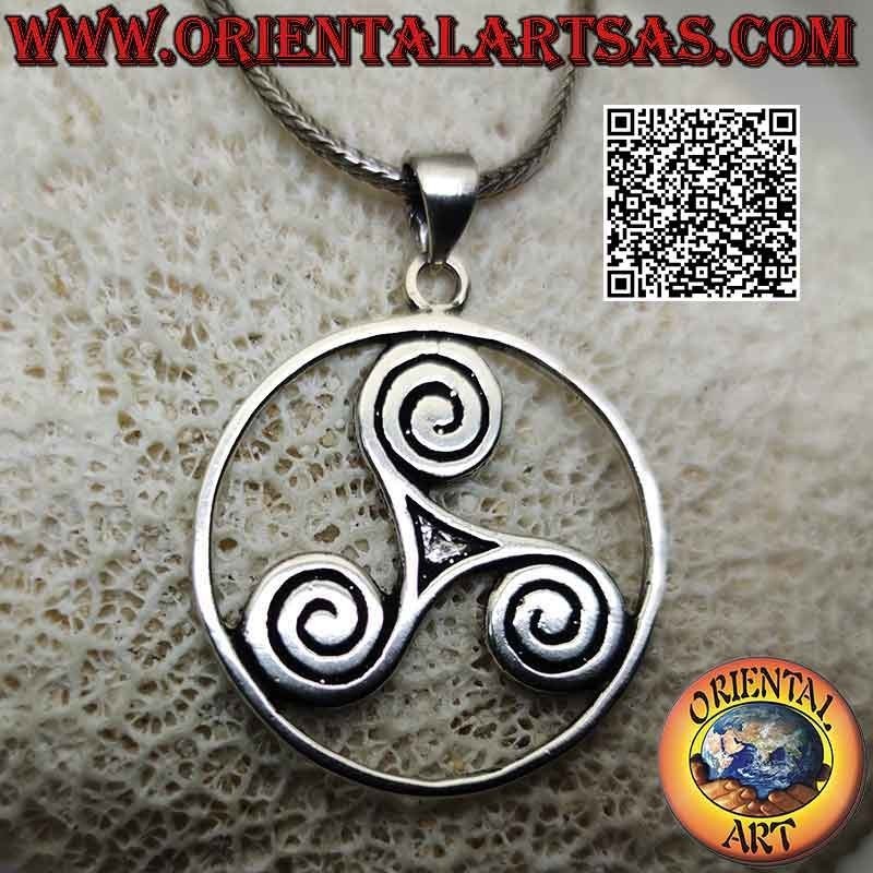 Silberner Triskele-Anhänger (triskell, triskelion) mit spiralförmigen Enden im kosmischen Kreis (groß)