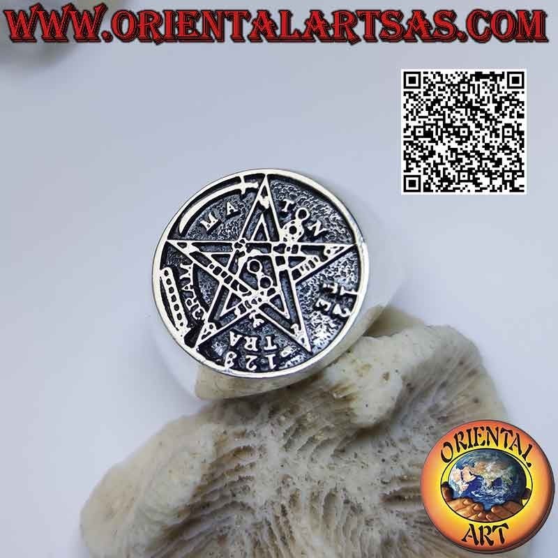 Anillo de plata lisa con Tetragrámaton (Estrella Microcósmica o Talismán con Pentagrama) en bajorrelieve