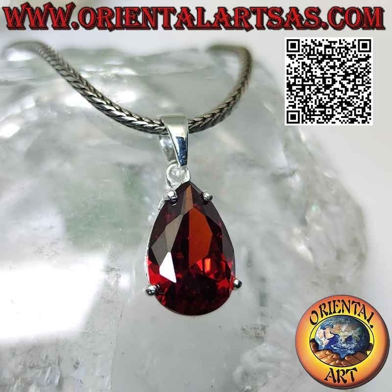 Pendentif en argent avec grenat goutte facetté serti dans un double serti lisse