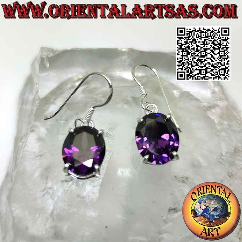 Silberohrringe mit oval facettiertem synthetischem Amethyst auf einem glatten Doppelrahmen