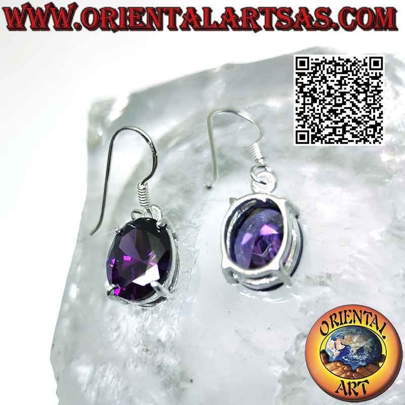 Boucles d'oreilles en argent avec améthyste synthétique ovale à facettes sertie sur un double cadre lisse