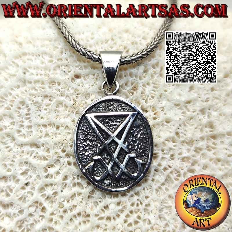 Pendentif en argent, médaille ovale avec croix de Léviathan (Croix de Satan) en bas-relief