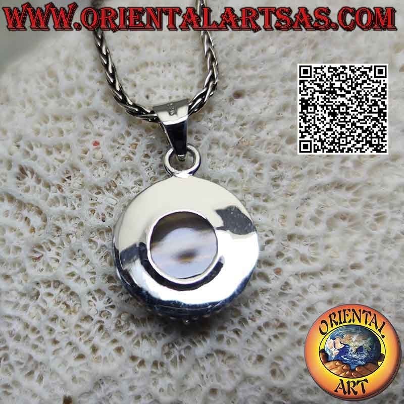 Ciondolo in argento con occhio di tigre tondo cabochon contornato da doppia fila di microsfere alternate