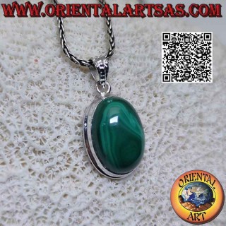 Colgante de plata con cabujón ovalado de malaquita y borde liso