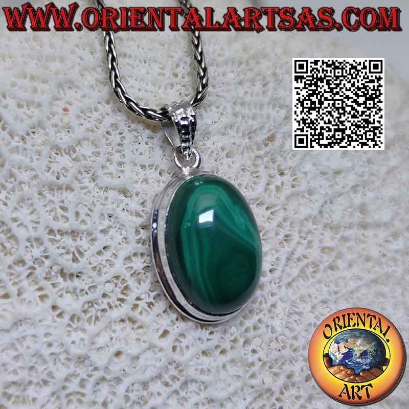 Silver pendant with oval cabochon malachite and smooth edge