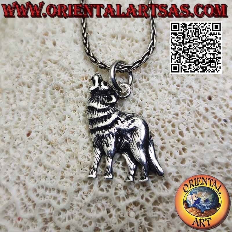 Pendentif en argent en forme de loup hurlant (profil)