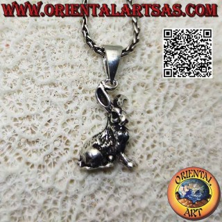 Colgante de plata con forma de conejo de perfil