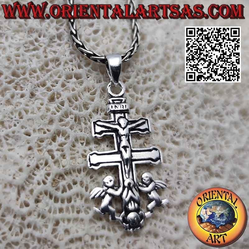 Colgante de plata, la "cruz de Caravaca" o "Cruz de Caravaça"