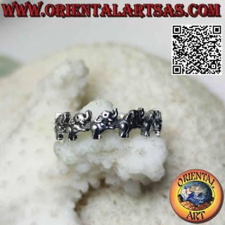 Bague en argent avec éléphants rampants avec trompe alignée