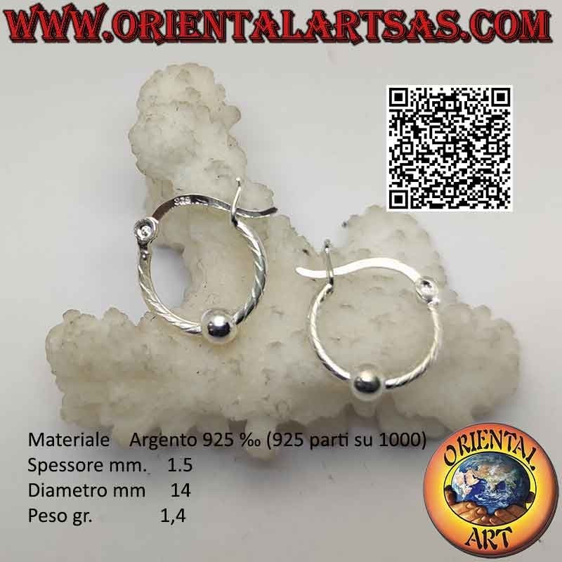 Orecchini in argento 925‰, cerchio lavorato a fascette con pallina da 4 mm centrale (leva)