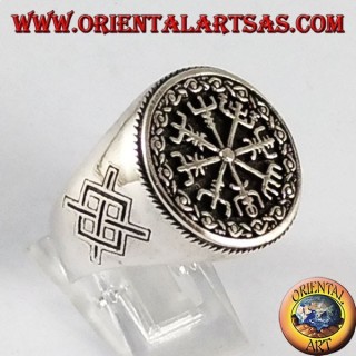 Anello d'argento , vegvisir con Gungnir, lancia di Odino, runa