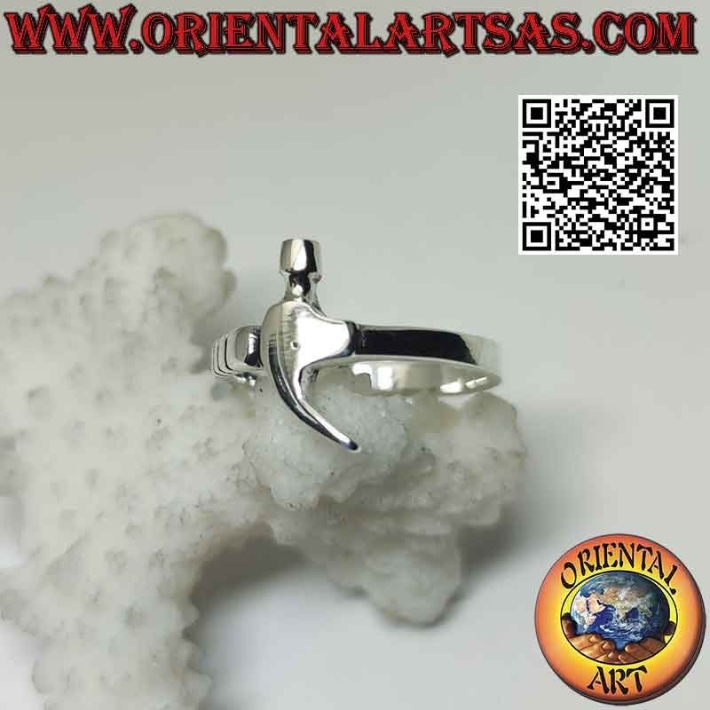 Anello in argento liscio a forma di martello