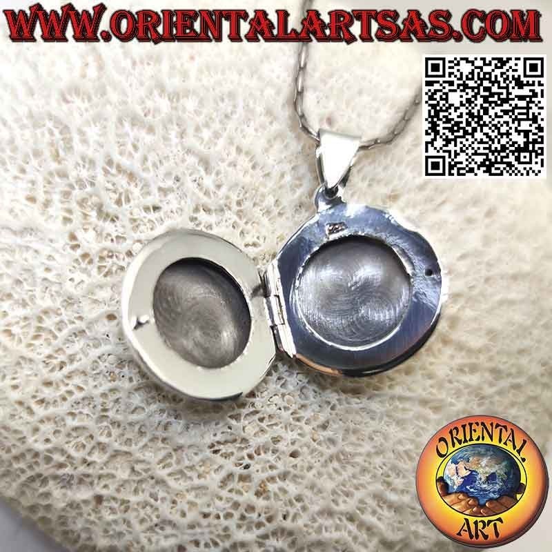 Round smooth flat silver photo frame pendant Ø 20 mm