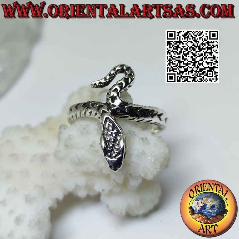 Anello in argento a forma di serpente inciso in movimento sinuoso (un giro)