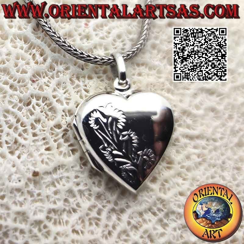 Pendentif photo en argent plat en forme de cœur lisse avec gravure florale sur la moitié (20 * 20)