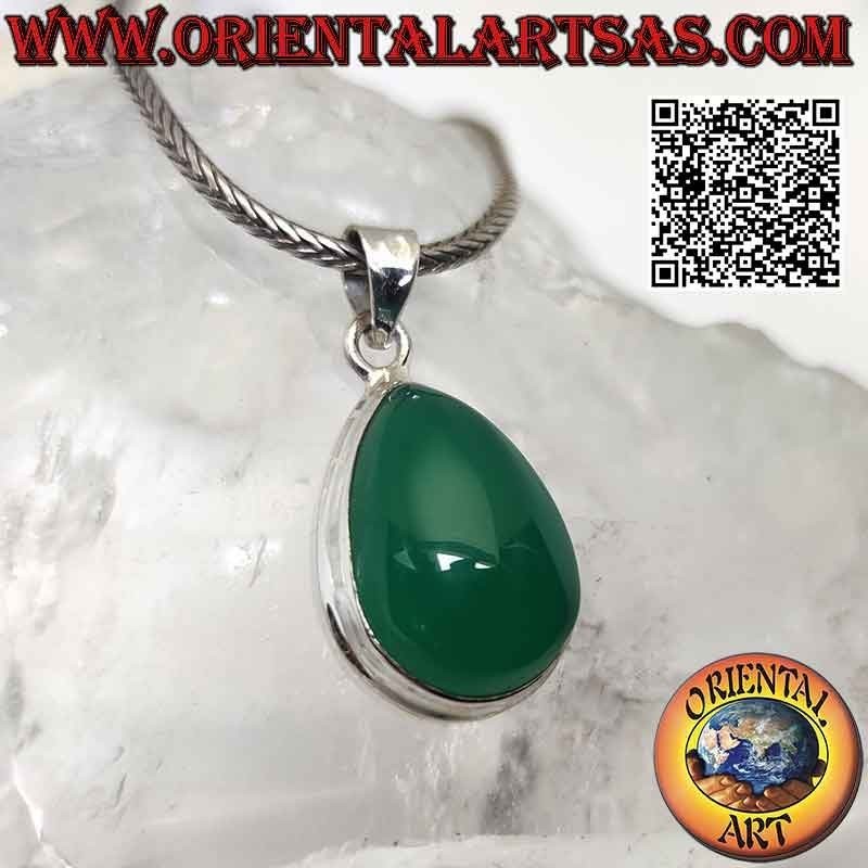Ciondolo in argento con grande agata verde a goccia cabochon su montatura liscia semplice