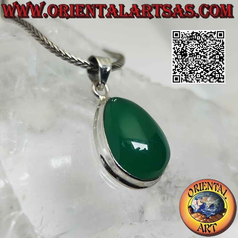 Ciondolo in argento con grande agata verde a goccia cabochon su montatura liscia semplice