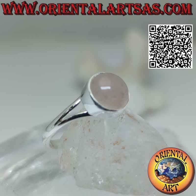 Anello in argento con quarzo rosa tondo cabochon su montatura liscia agganciata a due