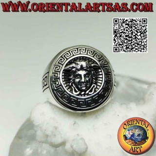 Anello in argento tondo liscio con stemma di "Versace" (la mitologica della testa della Medusa)