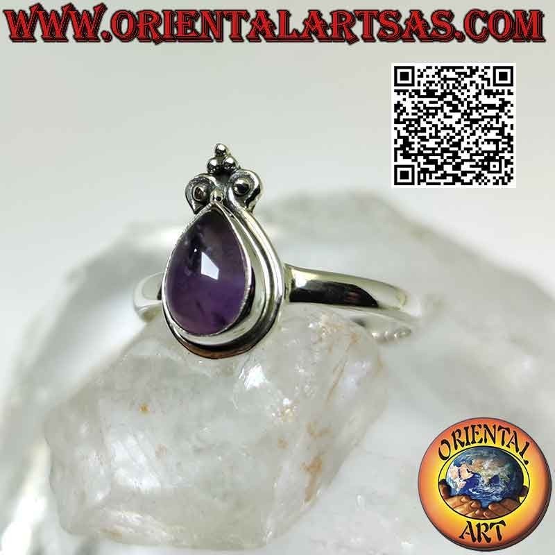 Silberring mit Cabochon-Tropfen-Amethyst, glattem Rand und Kronenlilie