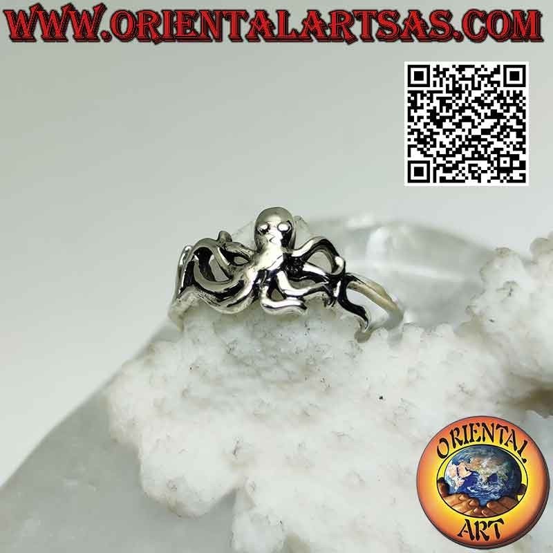 Anello in argento, il polpo (piovra) o octopus liscio (piccolo)