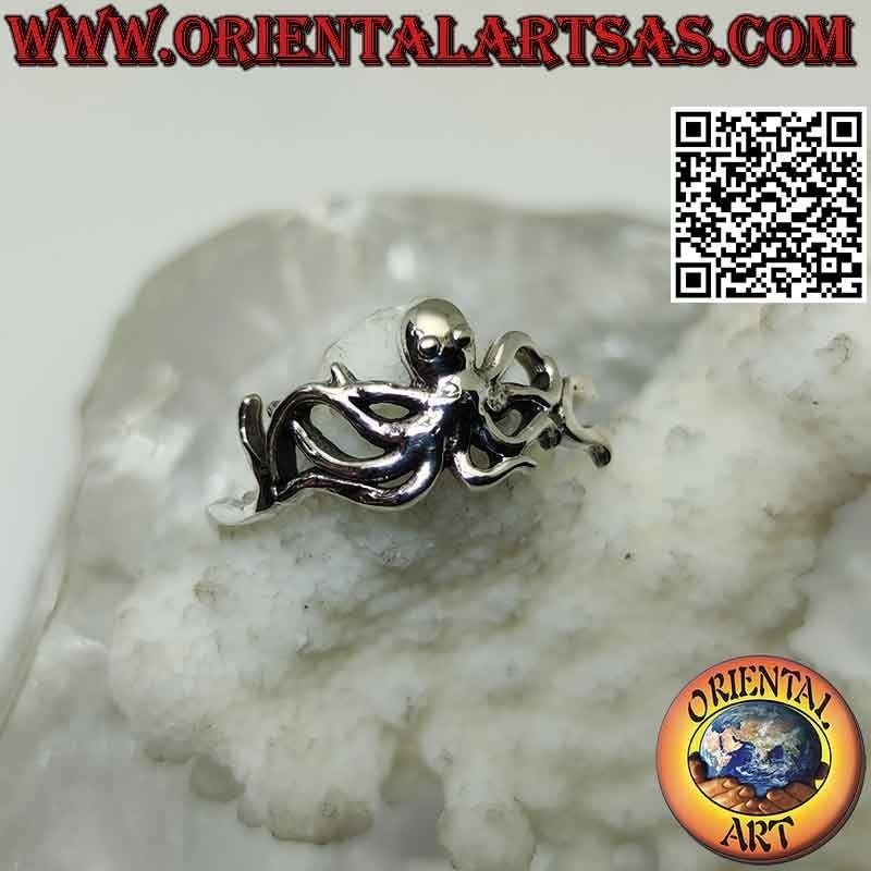 Anello in argento, il polpo (piovra) o octopus liscio (piccolo)