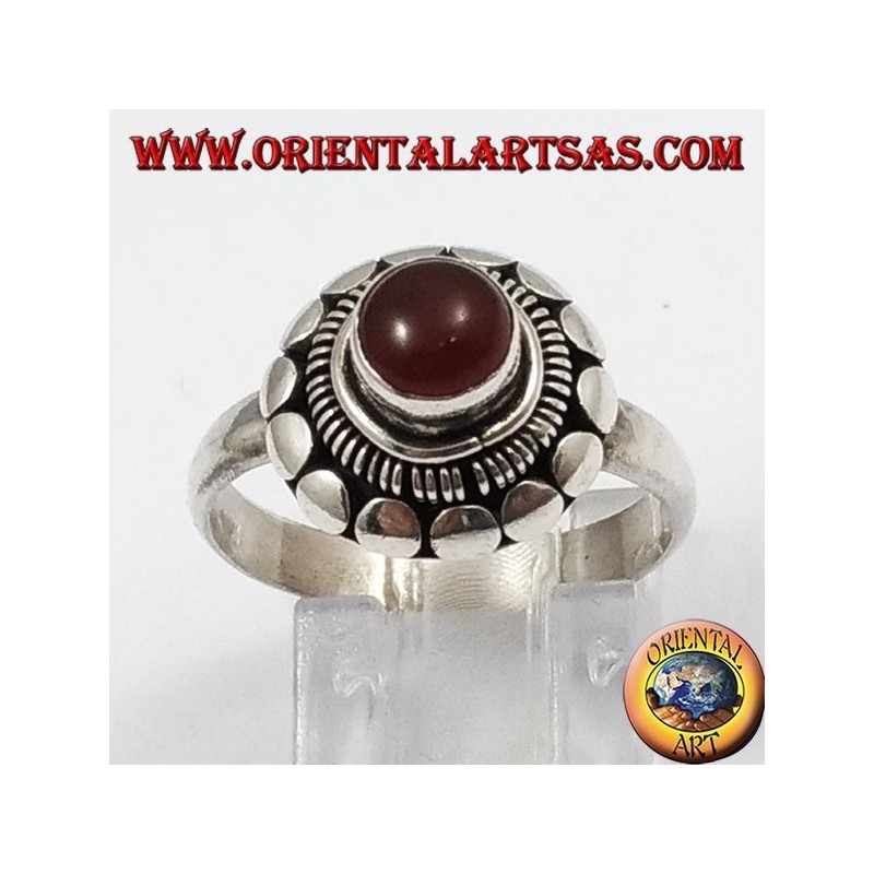 Anillo de plata con cornalina redonda natural