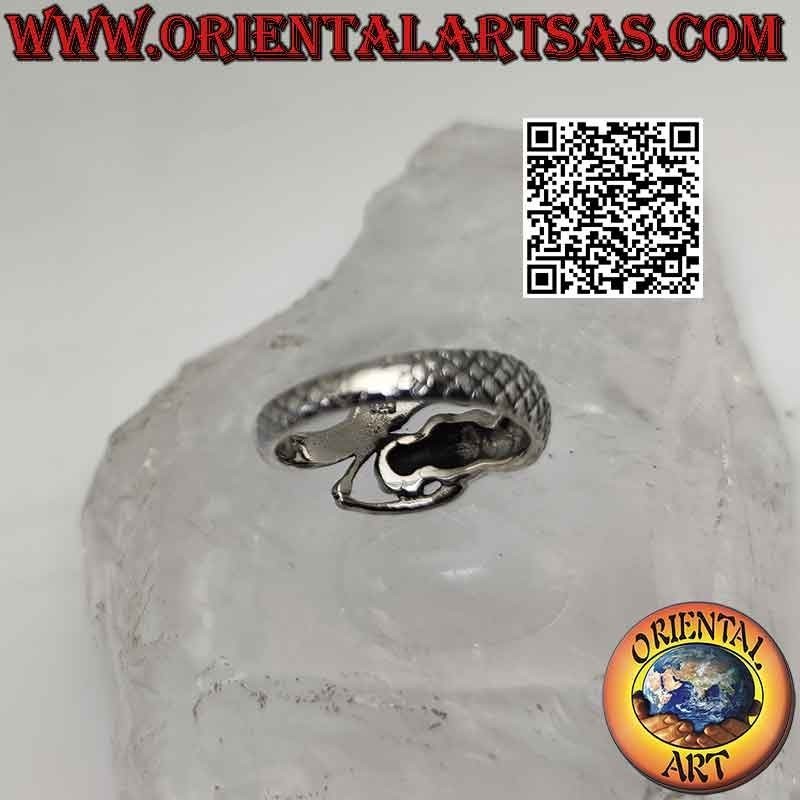 Smooth silver ring, the enveloping and seductive mermaid