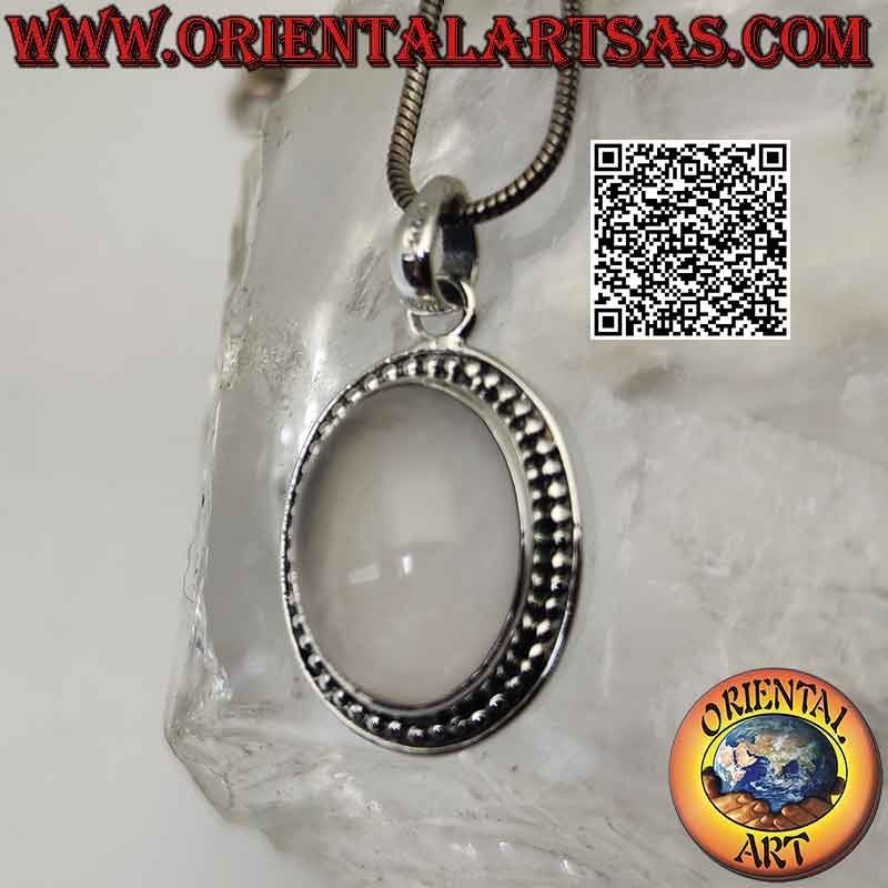 Ciondolo in argento con quarzo rosa ovale cabochon contornato da una fila di microsfere lisce (17x12)