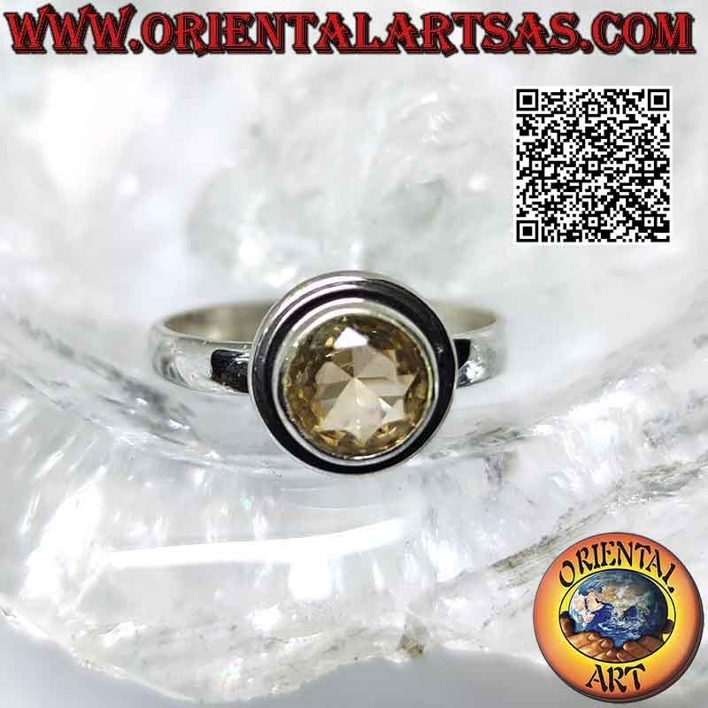 Silberring mit rund facettiertem Citrinquarz und glattem Rand