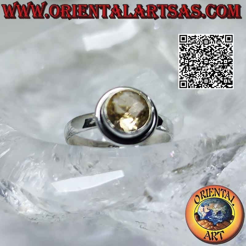 Silver ring with round faceted citrine quartz and smooth edge