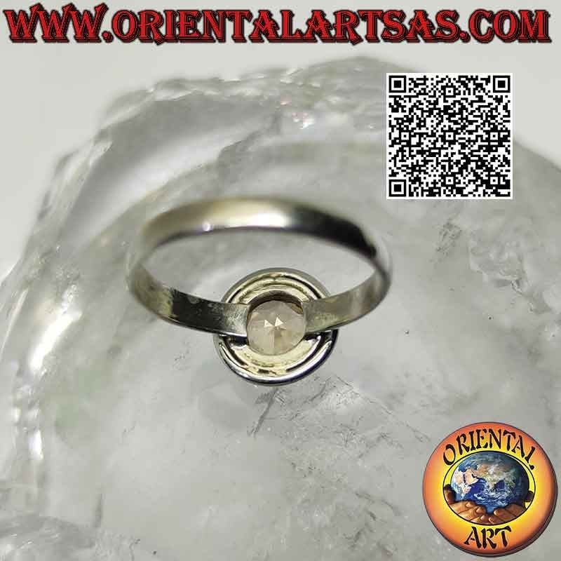 Silver ring with round faceted citrine quartz and smooth edge