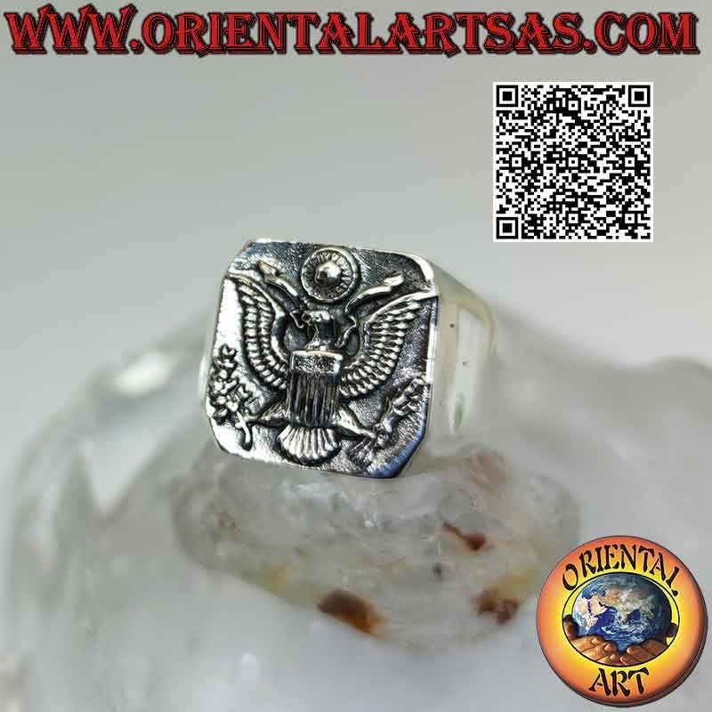 Smooth silver ring with the Coat of Arms of the United States of America (white headed eagle or bald eagle) in relief
