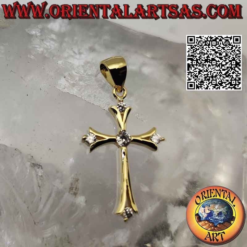 Ciondolo in argento, croce latina gigliata liscia con zirconi tondi alle estremità e al centro (placcata oro)
