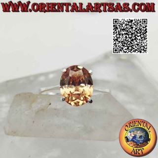 Bague en argent avec zircon champagne ovale facetté serti dans un double serti lisse