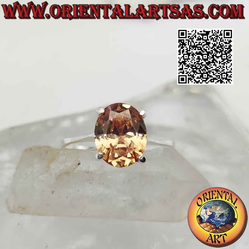 Anello in argento con zircone champagne sfaccettato ovale incastonato su montatura liscia doppia