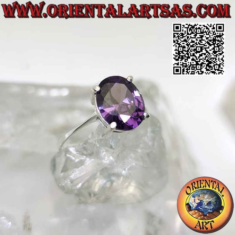 Silberring mit oval facettiertem synthetischem Amethyst auf doppelt glatter Fassung