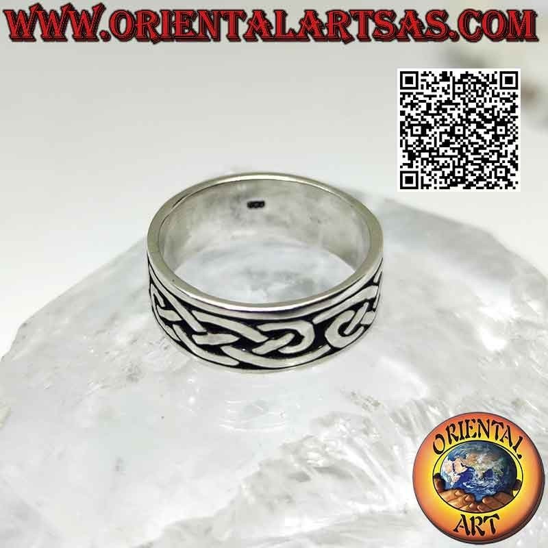 Anello in argento a fascia da 8 mm. con intreccio celtico infinito spesso inciso