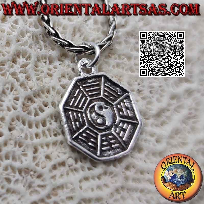 Colgante de plata, medalla "bagua" o "pakua" (los ocho números con yin yang)