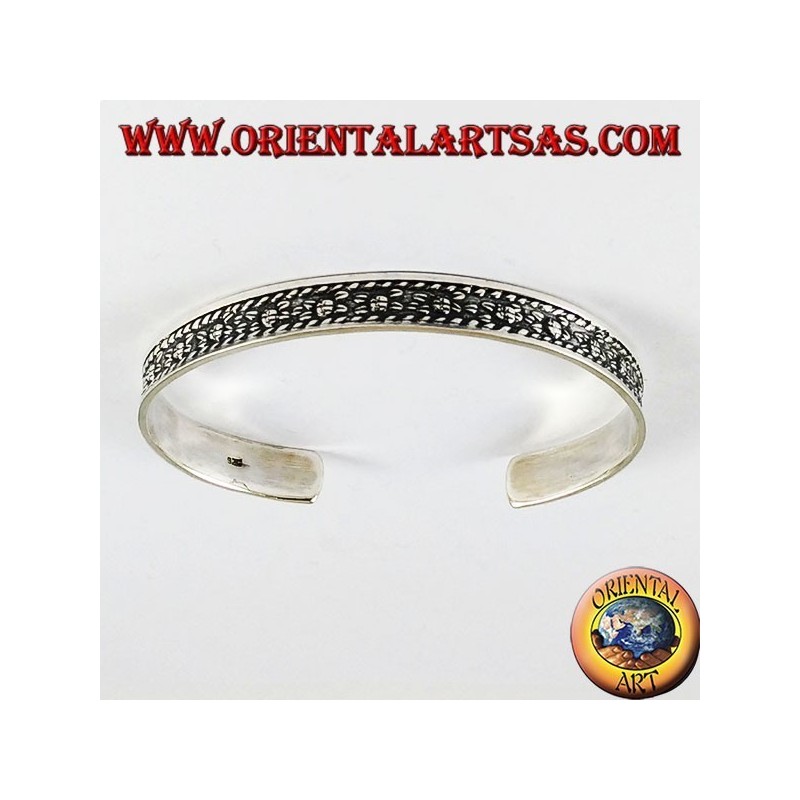 Bracciale in argento rigido , fatto a mano