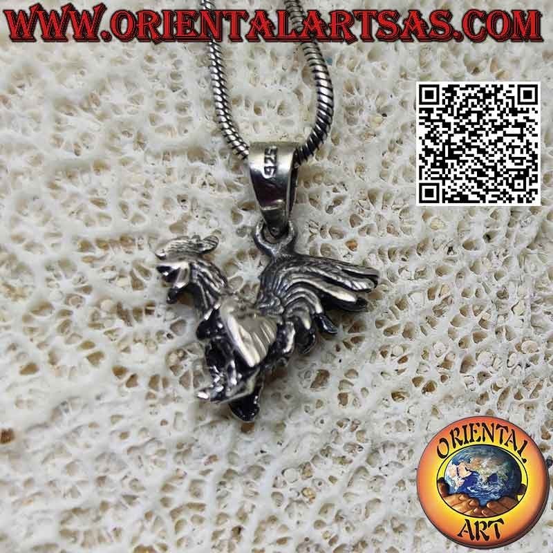 Colgante de plata en forma de gallo andante (tridimensional)