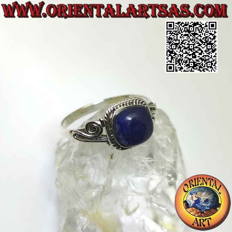 Ring in silver and lapis lazuli surrounded by asymmetrical interweaving and spiral
