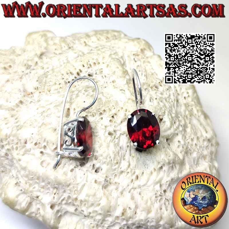 Pendientes de plata con granate facetado y talla "S"