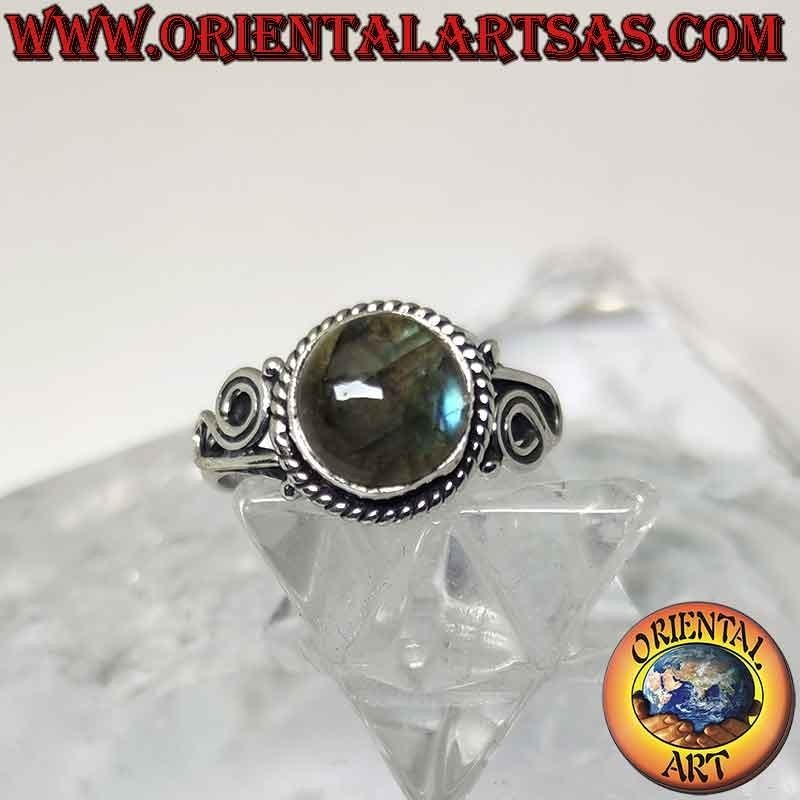 Silberring mit rundem Cabochon-Labradorit und Spiralen