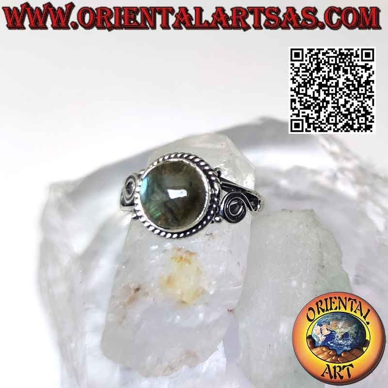 Bague en argent avec cabochon rond labradorite et spirales