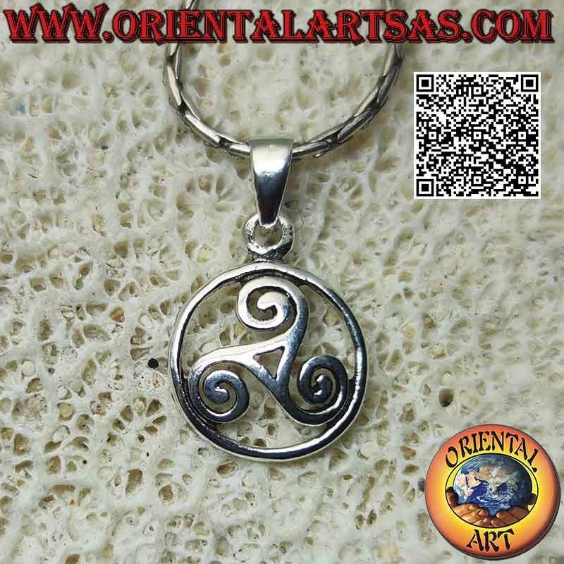Silver Triskele pendant in the cosmic circle (Ø 13 mm)