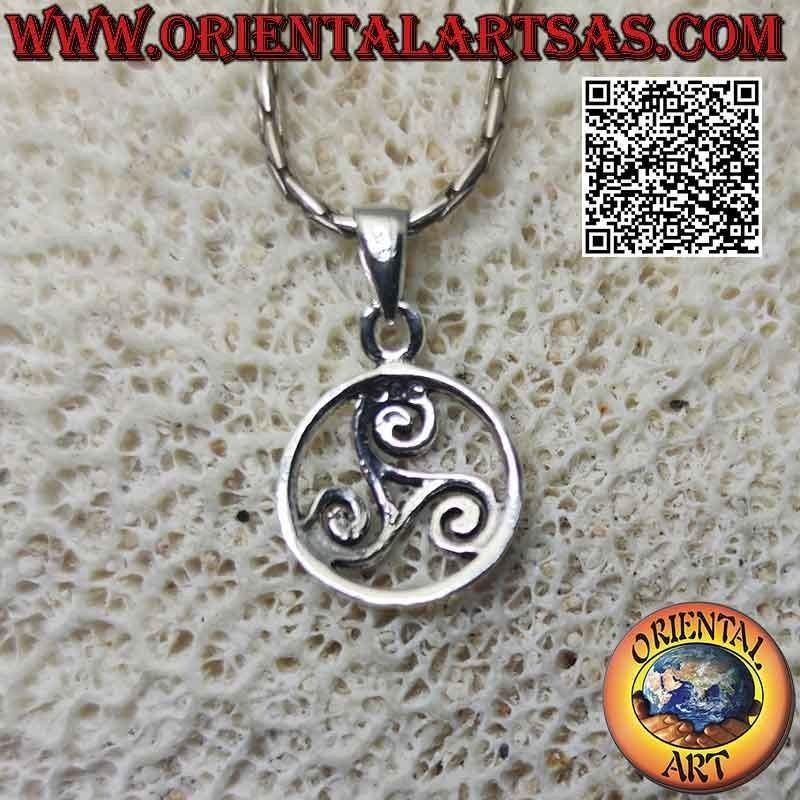 Silver Triskele pendant in the cosmic circle (Ø 13 mm)