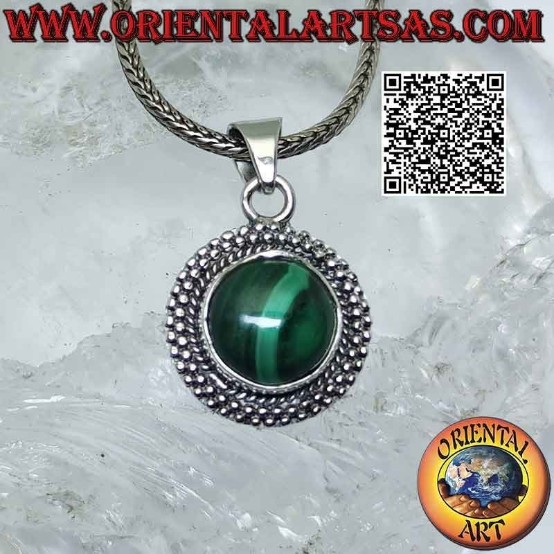 Pendentif en argent avec cabochon rond malachite et microsphères lisses